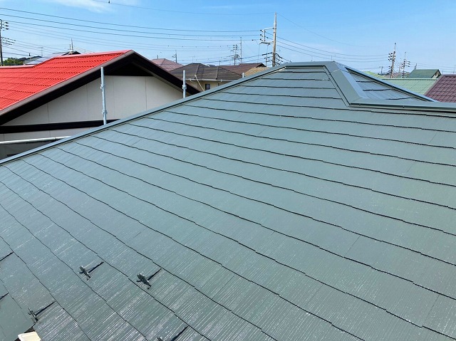 スレート屋根の棟板金交換と屋根塗装完了後